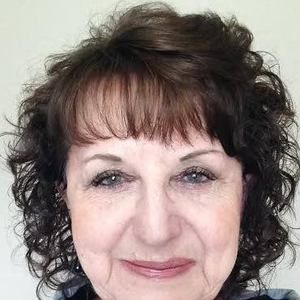 Meet your Posher, Connie